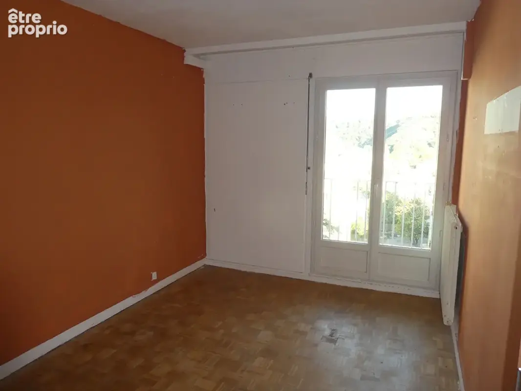 Appartement t4 - 76 m² - dernier étage, vue panoramique et potentiel à exploiter - photo 9