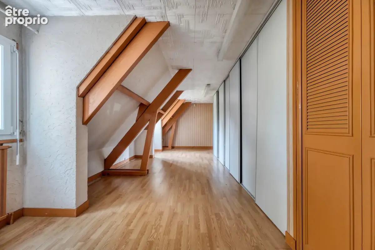Maison familiale 10 pieces - 6 chambres - sous sol total - terrain de 1800m2 - photo 31