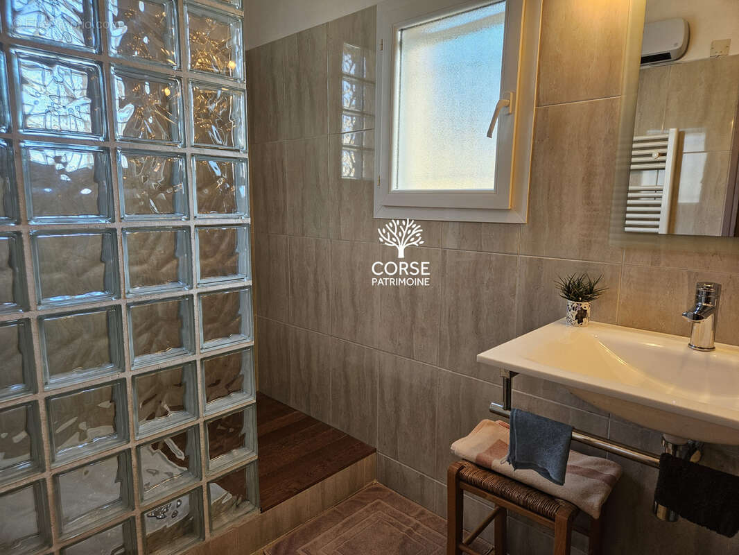 Maison à SANTA-MARIA-POGGIO