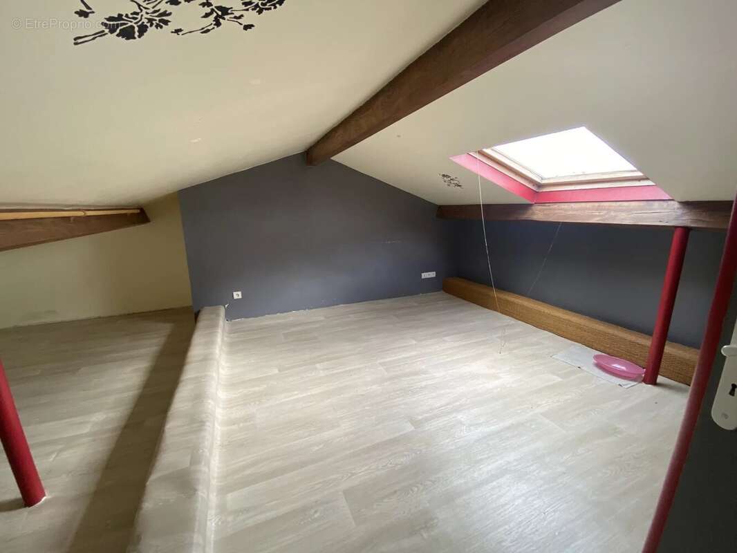 Maison à DREMIL-LAFAGE