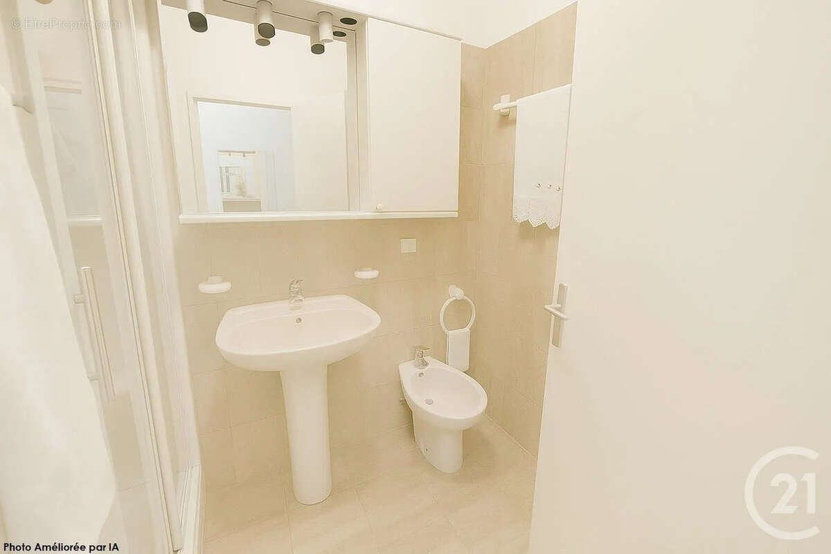 Appartement à ROQUEBRUNE-CAP-MARTIN