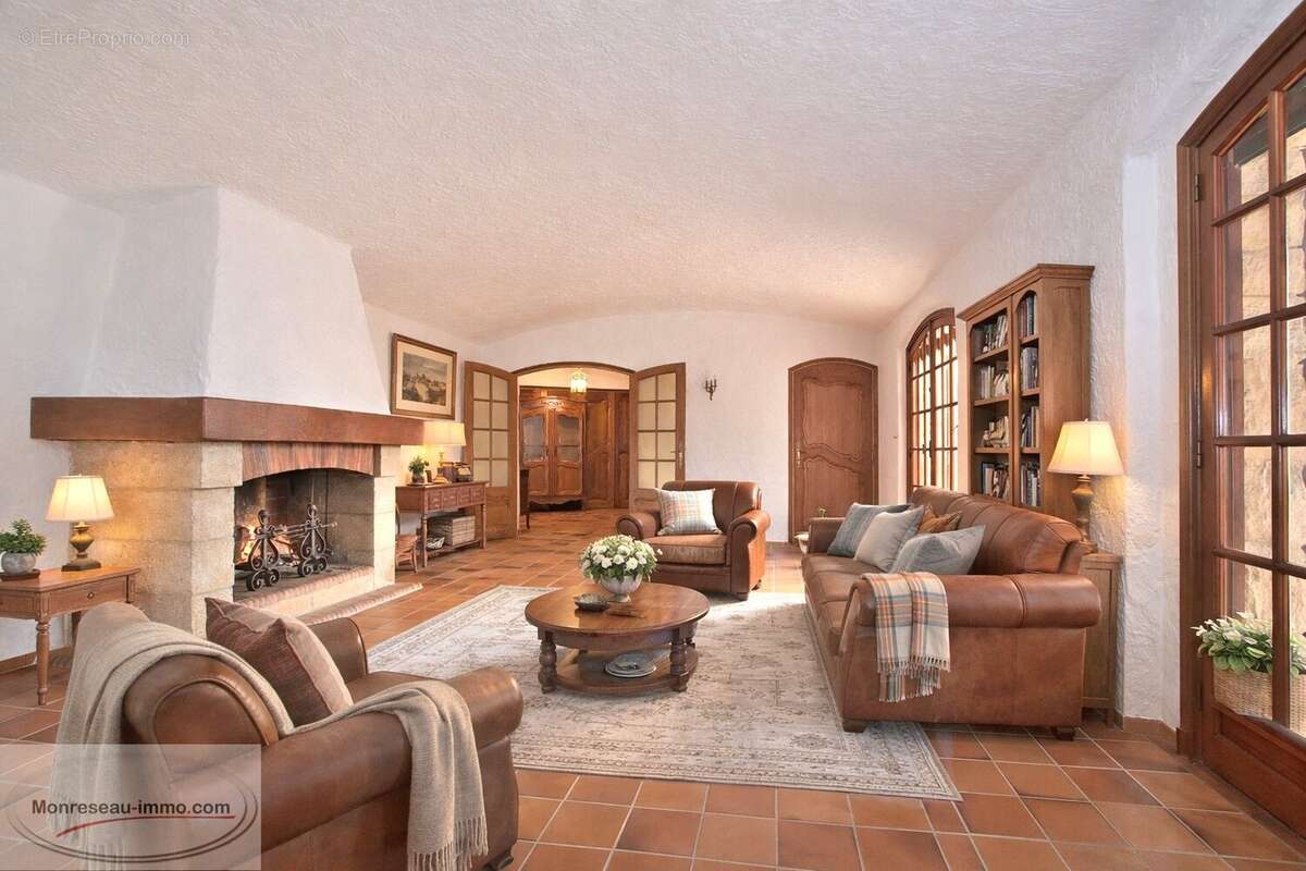 Maison à PEYMEINADE