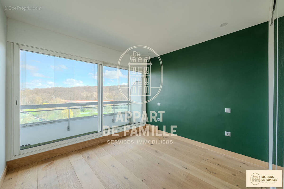 Appartement à LA CELLE-SAINT-CLOUD