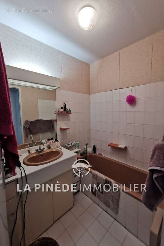 Appartement 49 m² à Saint-Laurent-Du-Var  - photo 7