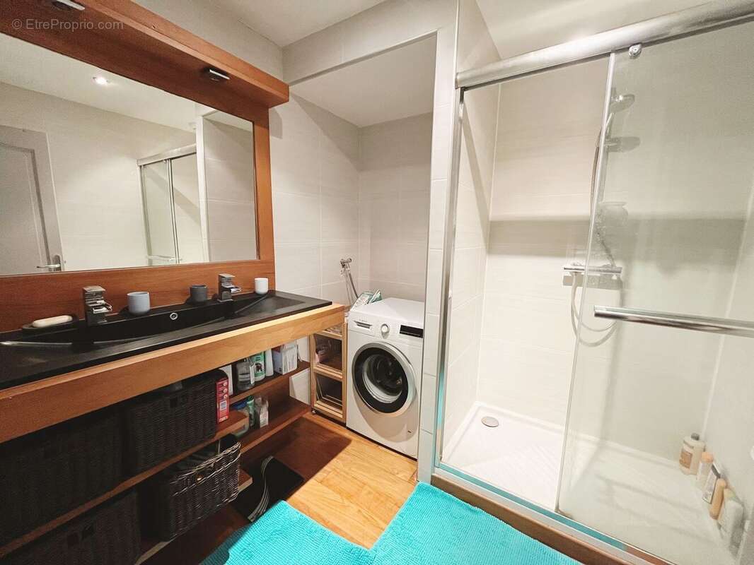 Appartement à FONTAINES-SAINT-MARTIN