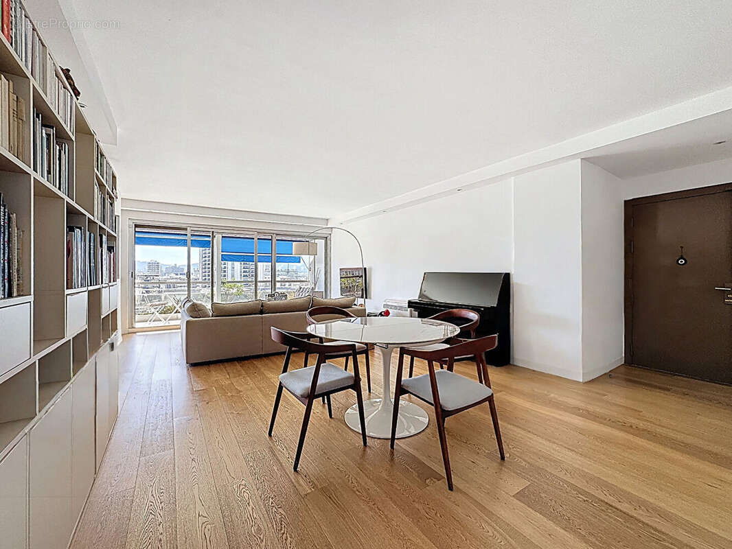 Appartement à MARSEILLE-8E