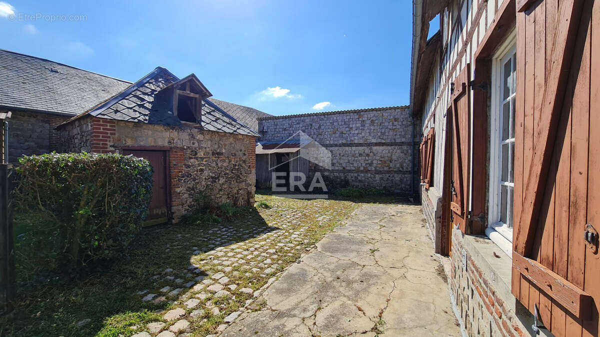 Maison à SOTTEVILLE-SUR-MER