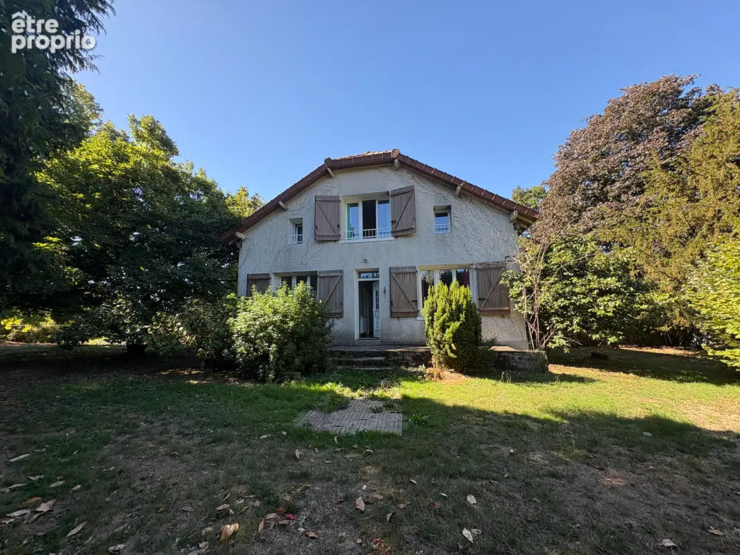 Belle propriété avec près de 3 hectares de terrain sur la commune de Champnetery - photo 8