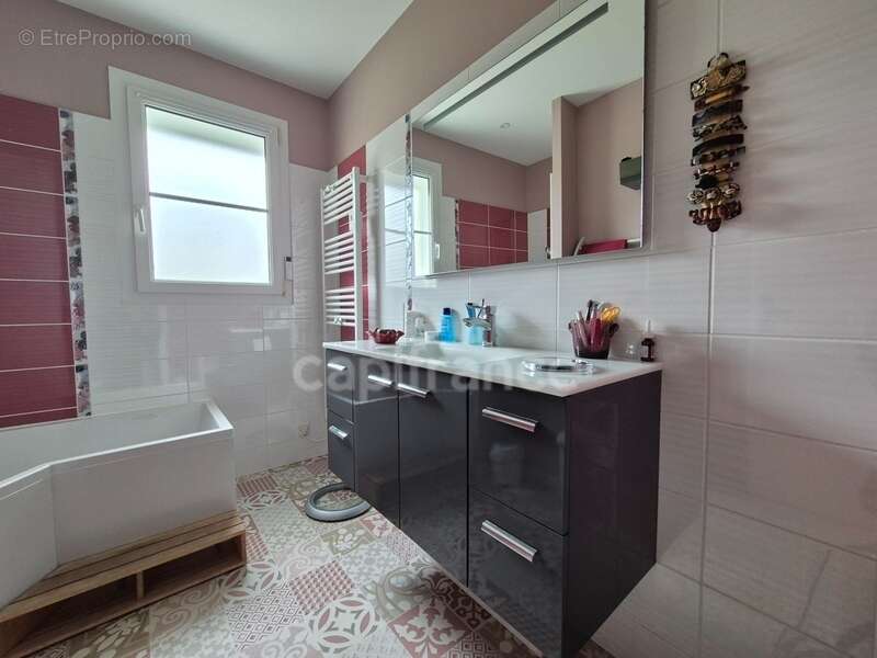 Maison à SAINT-GEORGES-DE-DIDONNE