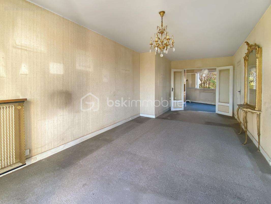 Appartement à VILLE-D&#039;AVRAY