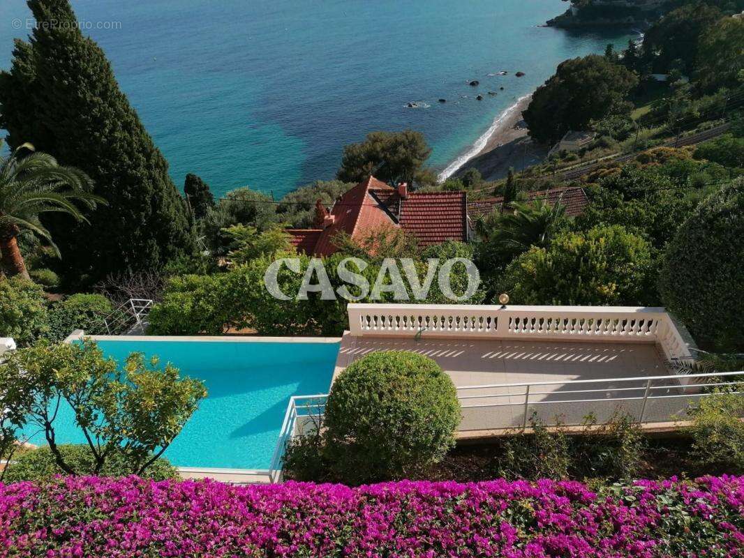 Appartement à ROQUEBRUNE-CAP-MARTIN