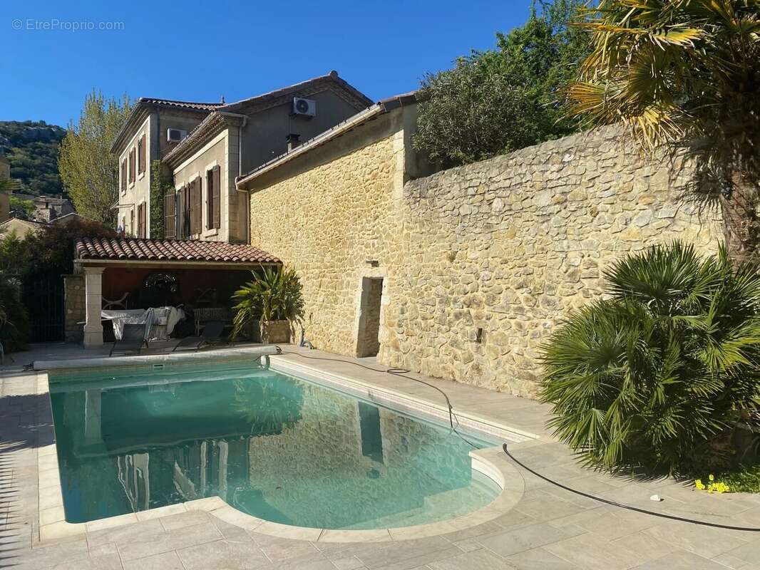 Maison à SAINT-MONTAN