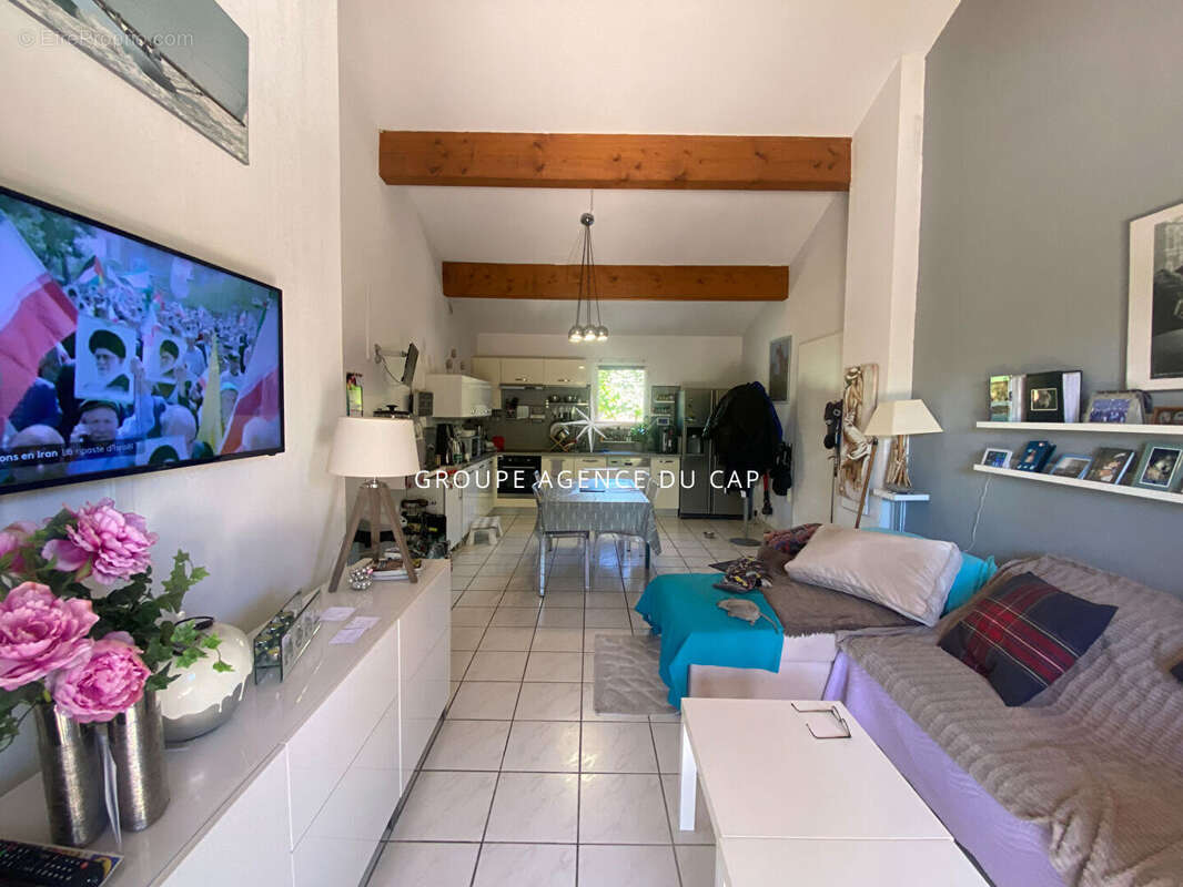 Maison à ROQUEBRUNE-SUR-ARGENS