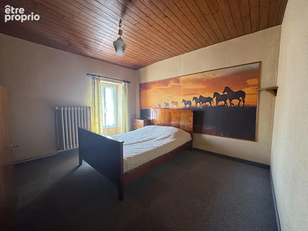 AIZENAY, maison 5 chambres et grandes dépendances sur 2 535 m2 de terrain - photo 17