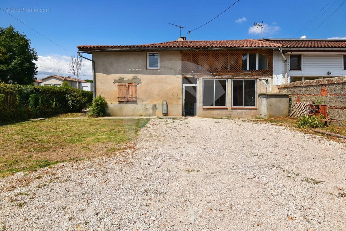 Maison à MONTECH