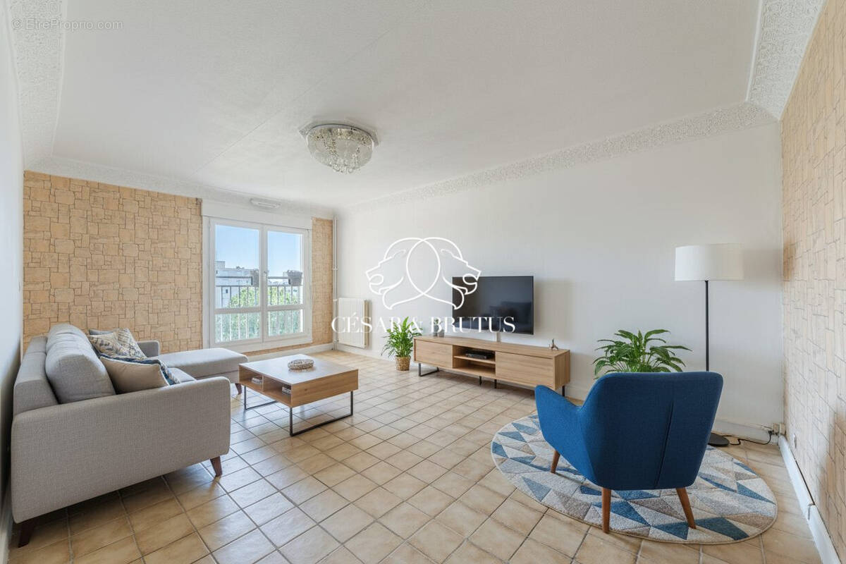 Appartement à VAULX-EN-VELIN