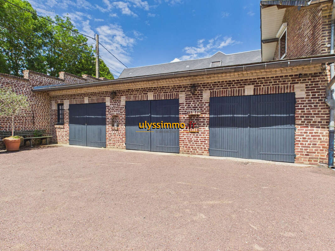 Maison 322 m² à Hattencourt  - photo 4