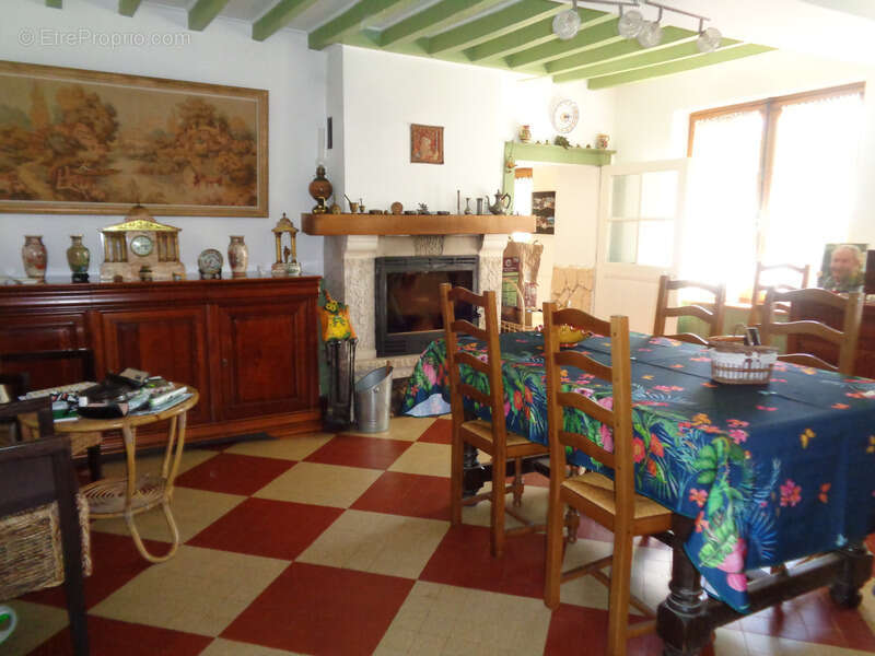 Maisons à vendre TREIGNY (89) Ensemble de deux maison 11pcs 5 ou 6 chbs, piscine, panneau solaire - photo 26