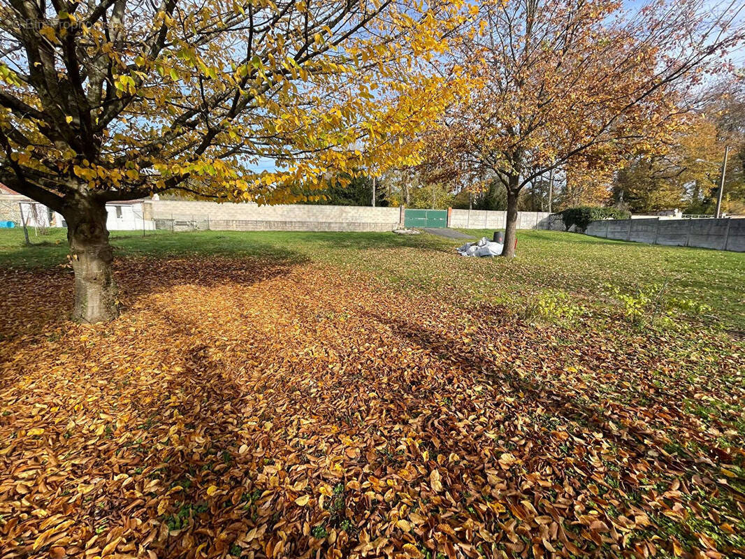 Terrain à CHATEAU-THIERRY
