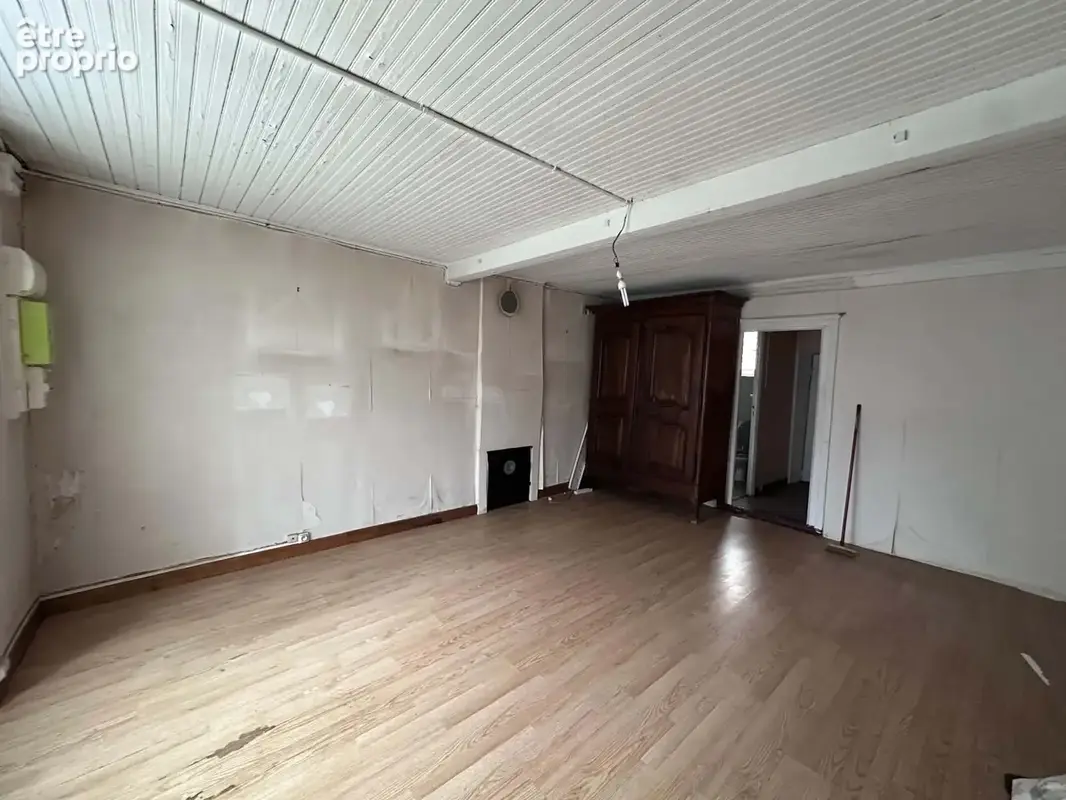 Maison 8 pièces 136 m² à vendre à Charensat (63640) - photo 4
