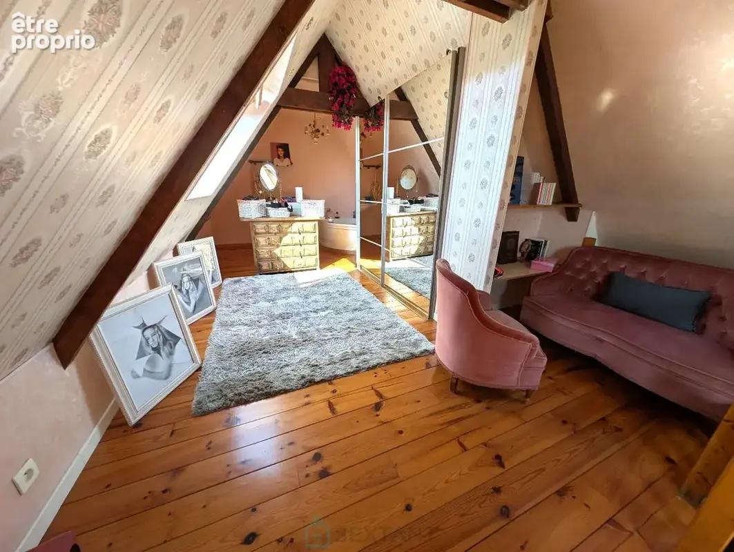 Charmante longère avec T2 indépendant sur 3400 m2 - photo 8