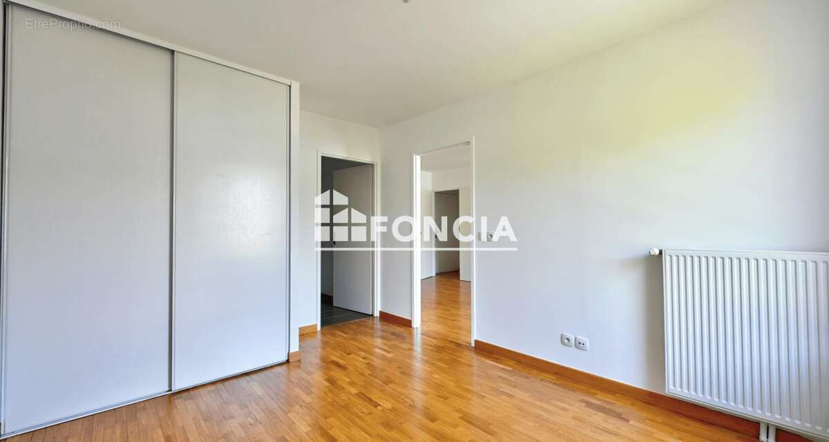 Appartement 2 pièces rénové en 2025 avec parking en sous-sol, au 2ᵉ étage avec ascenseur, dans une résidence sécurisée à 5 minut - photo 4