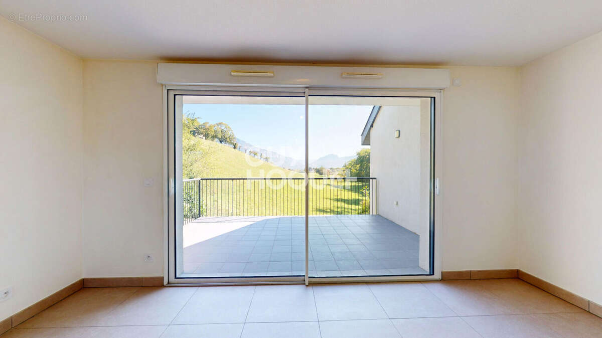 Appartement à MOUXY