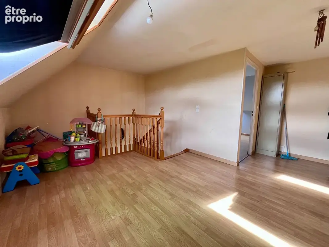 A VENDRE - Maison Berrien 5 pièce(s) 130 m2 - photo 8