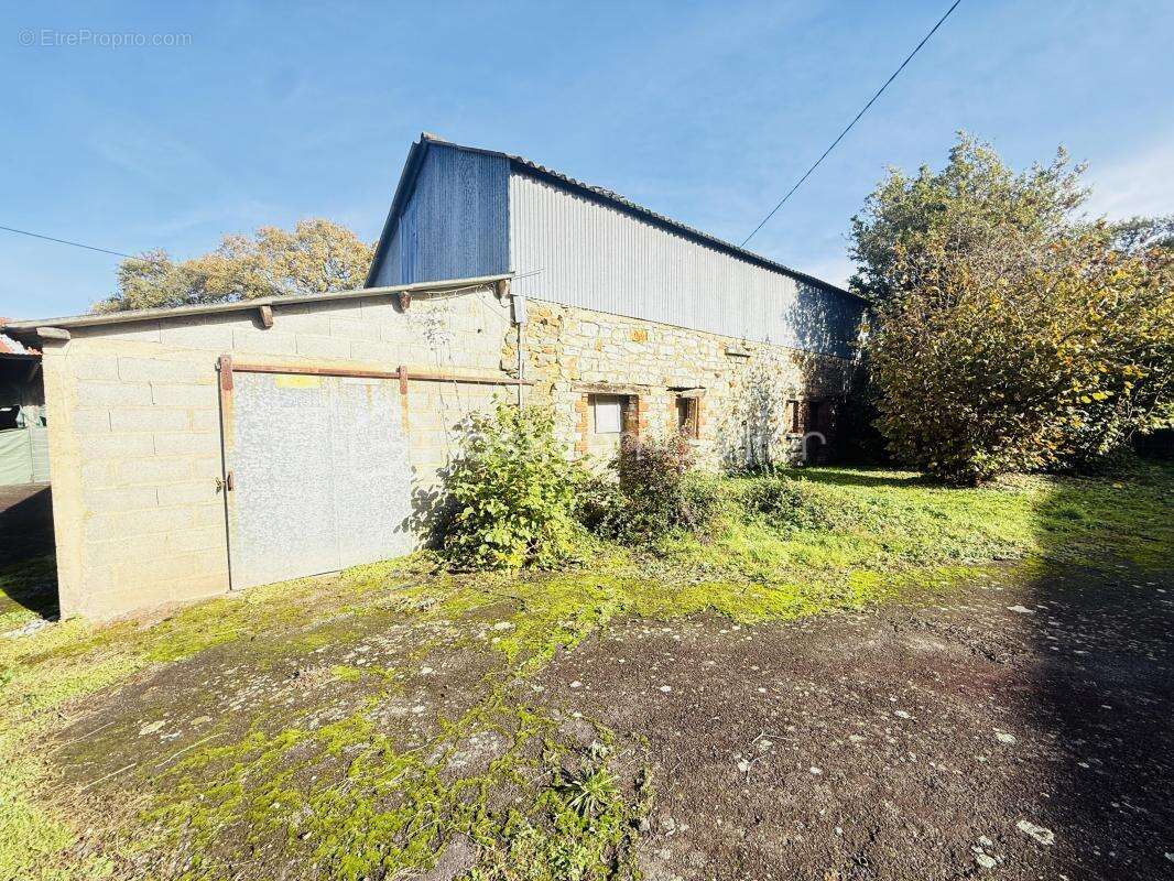 Maison à VERN-SUR-SEICHE