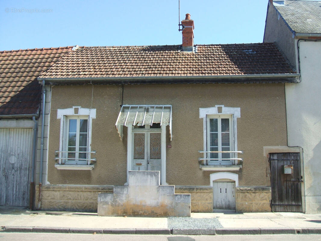 Maison à COSSAYE