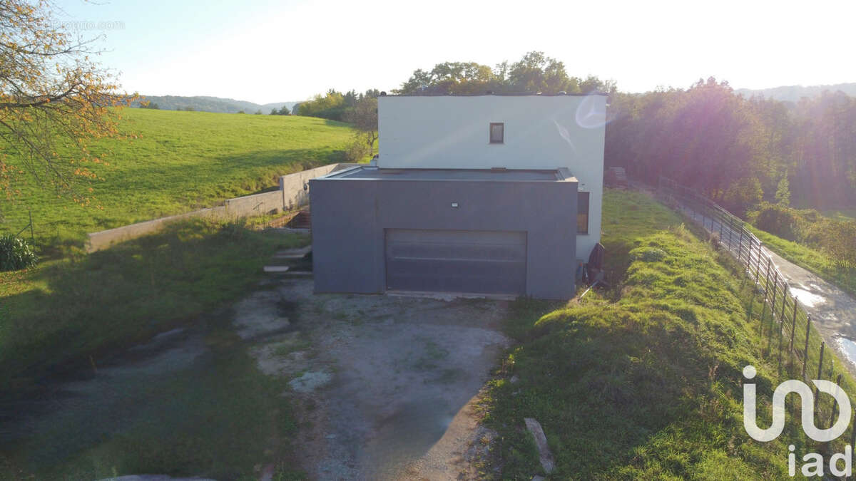 Photo 3 - Maison à FRAHIER-ET-CHATEBIER