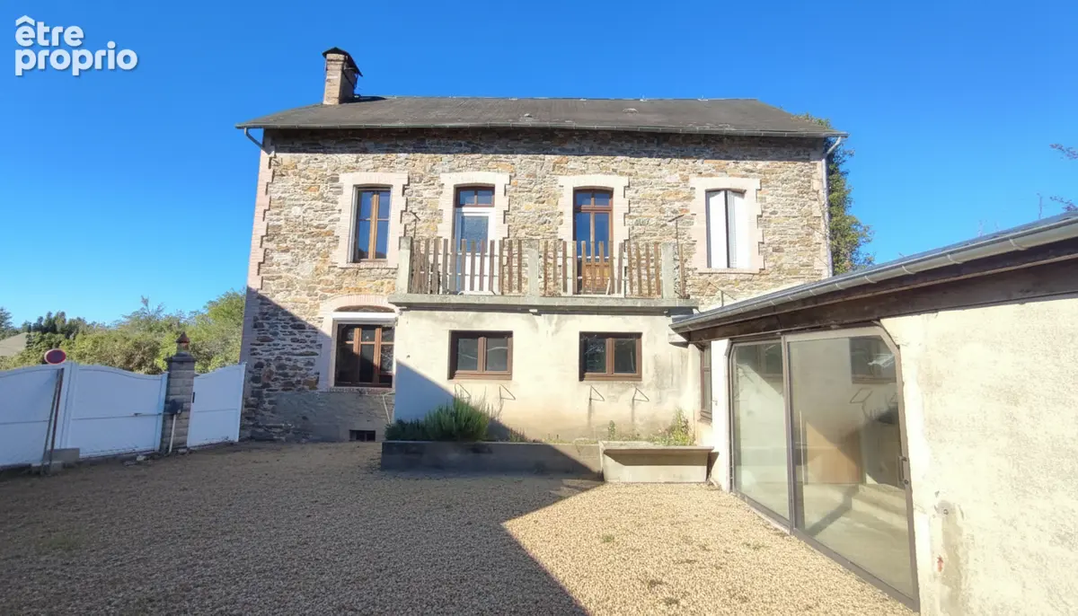 Ensemble immobilier en pierre avec terrain attenant de 5067m2 Soursac 19550 - photo 3