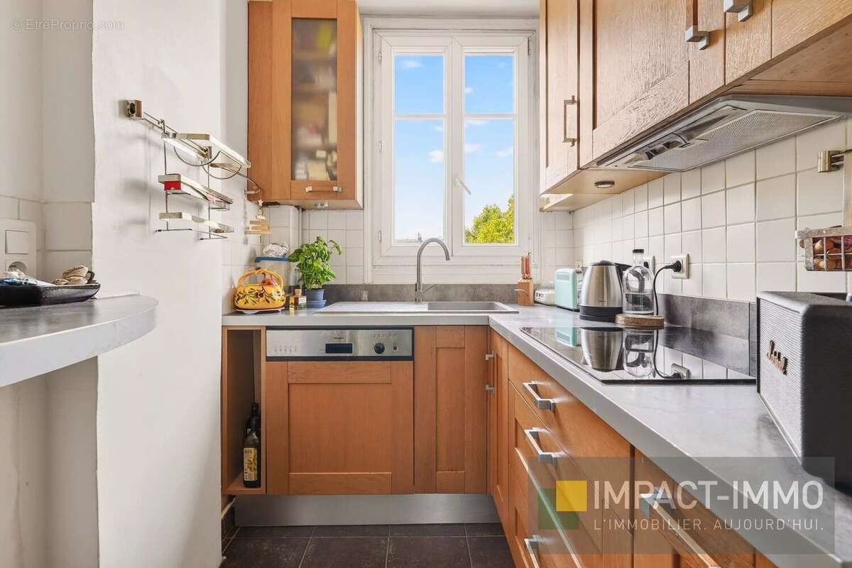 Appartement à COURBEVOIE