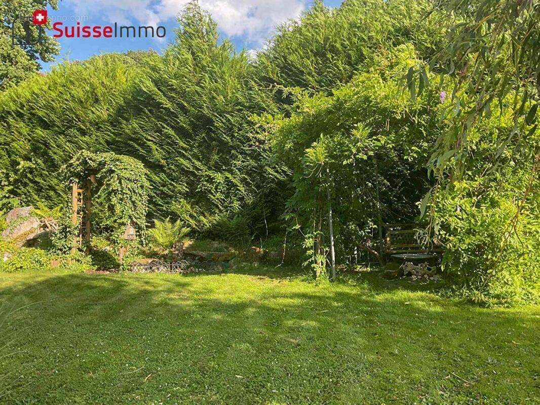 Maison à MONTBOUTON