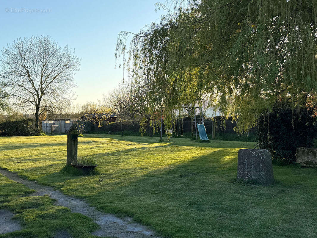 Maison à SAINT-GERMAIN-DE-MARENCENNES