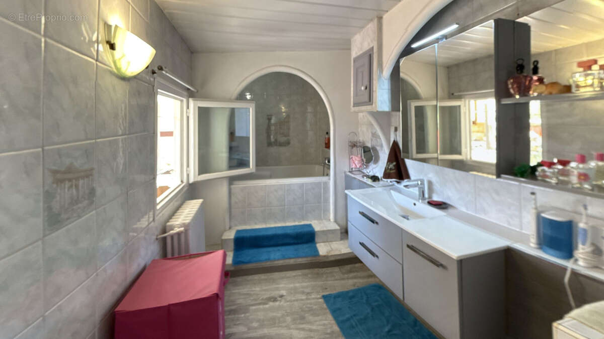 Autre à LA SEYNE-SUR-MER