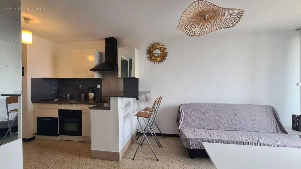 Appartement à MAUGUIO