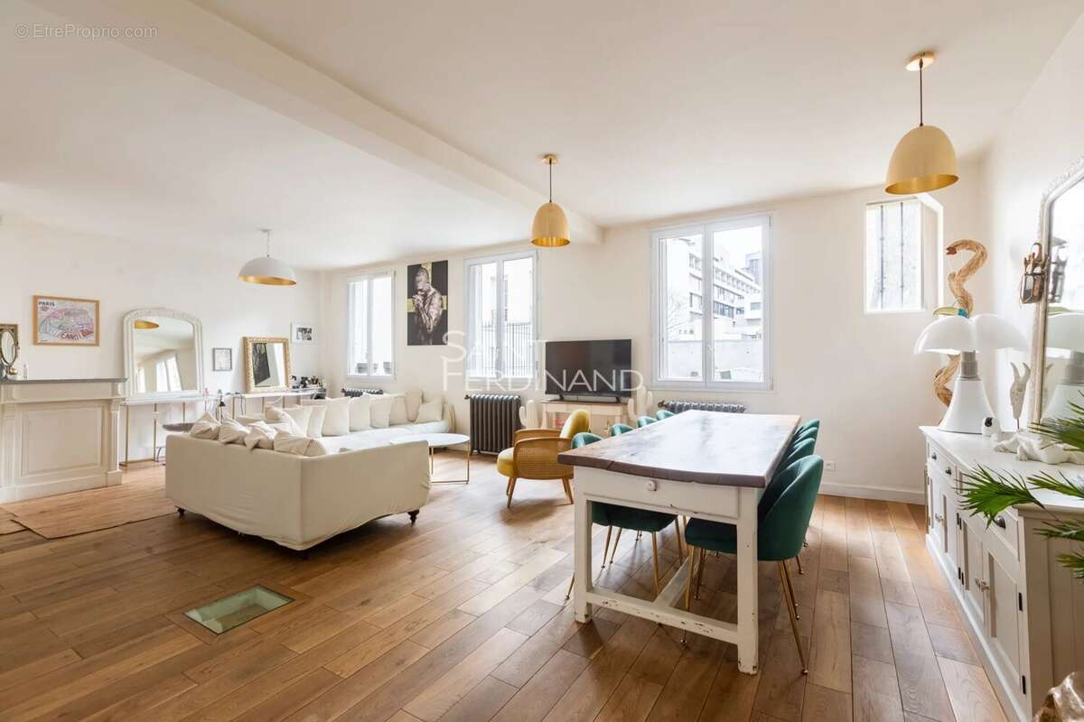 Appartement à PARIS-19E