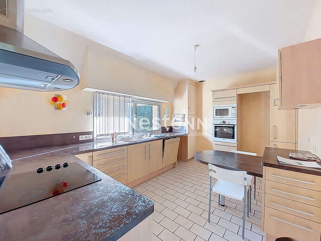 Maison à SAINTE-LUCE-SUR-LOIRE