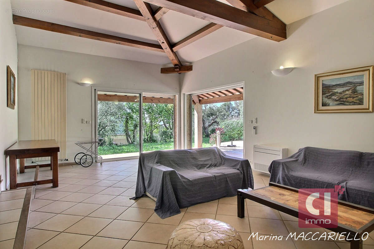 Villa 5 chambres - Pierrefeu Du Var, 7 pièces 204 m2 - photo 5