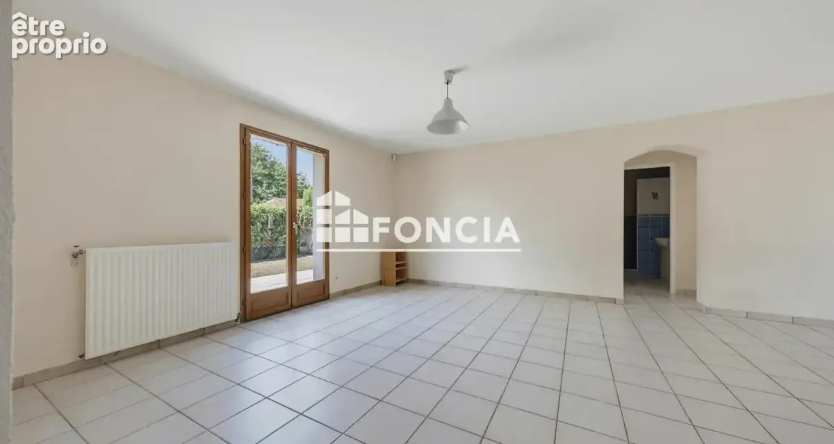 Maison type 6 plain pied garage jardin calme - photo 9