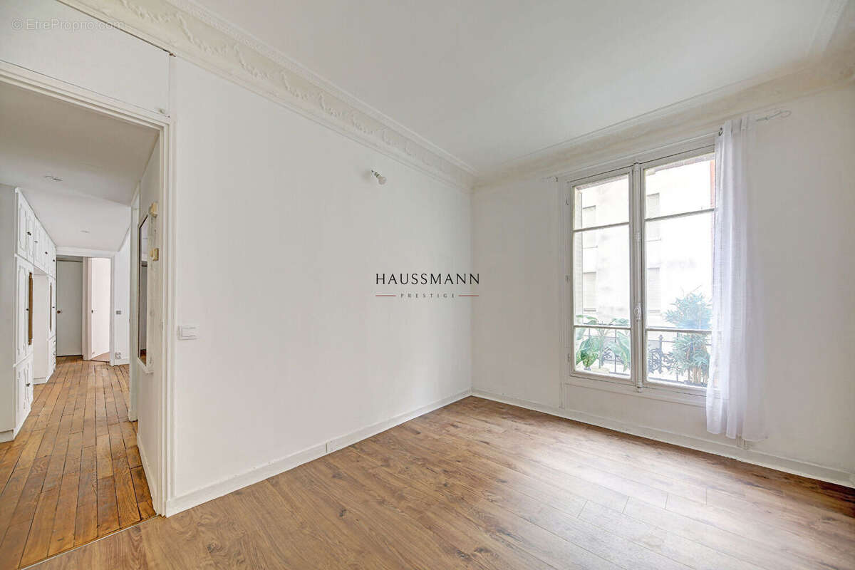 Appartement à PARIS-15E