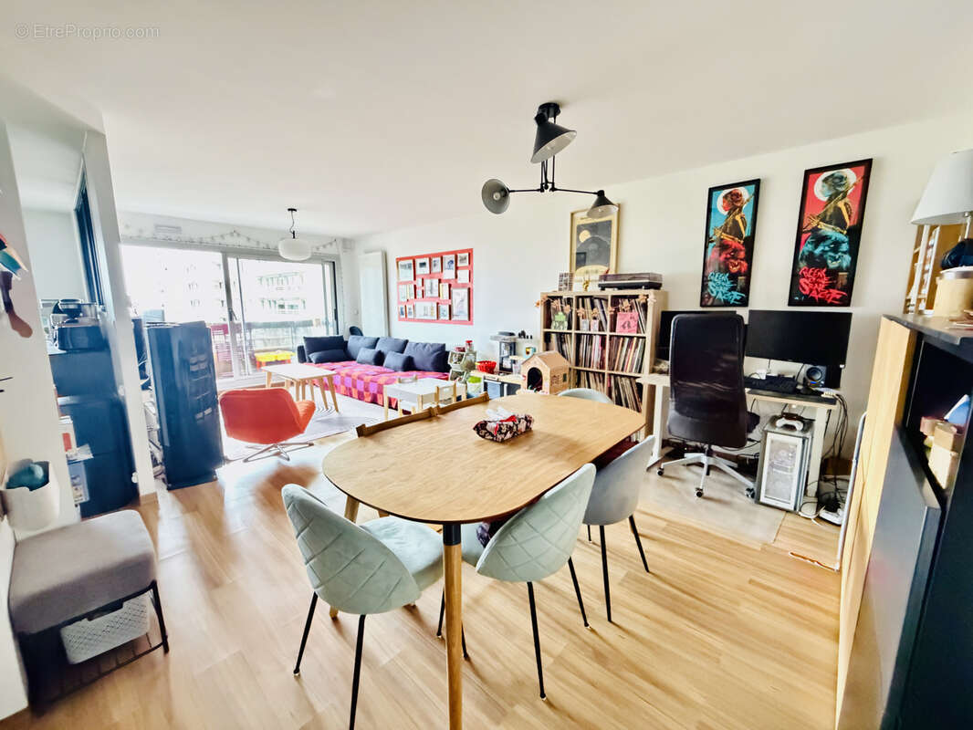 Appartement à CHARENTON-LE-PONT