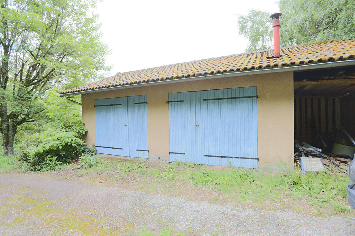 Maison à VOLLORE-VILLE