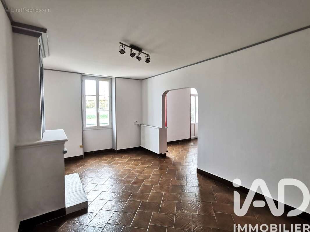 Maison 144 m² à Les Gonds  - photo 5