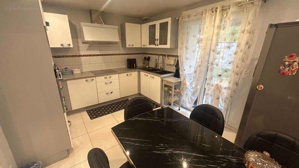 Maison a vendre a Vétraz Monthoux Cuisine équipée - Maison à VETRAZ-MONTHOUX