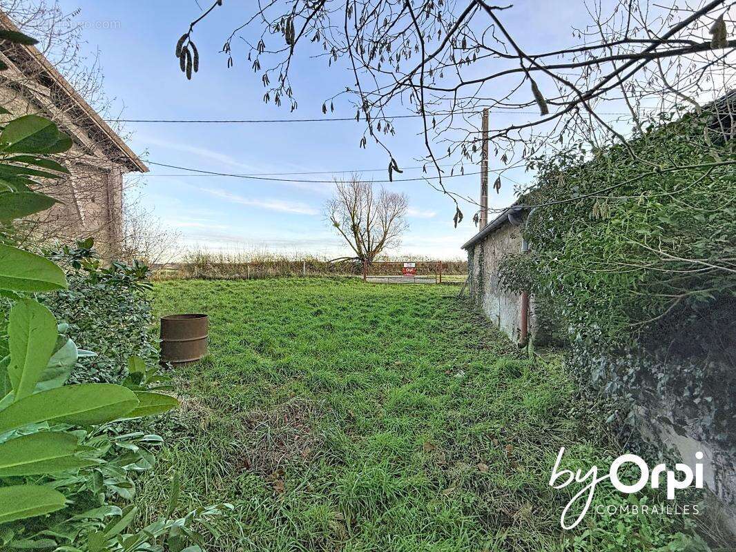 Maison à LOUROUX-DE-BOUBLE