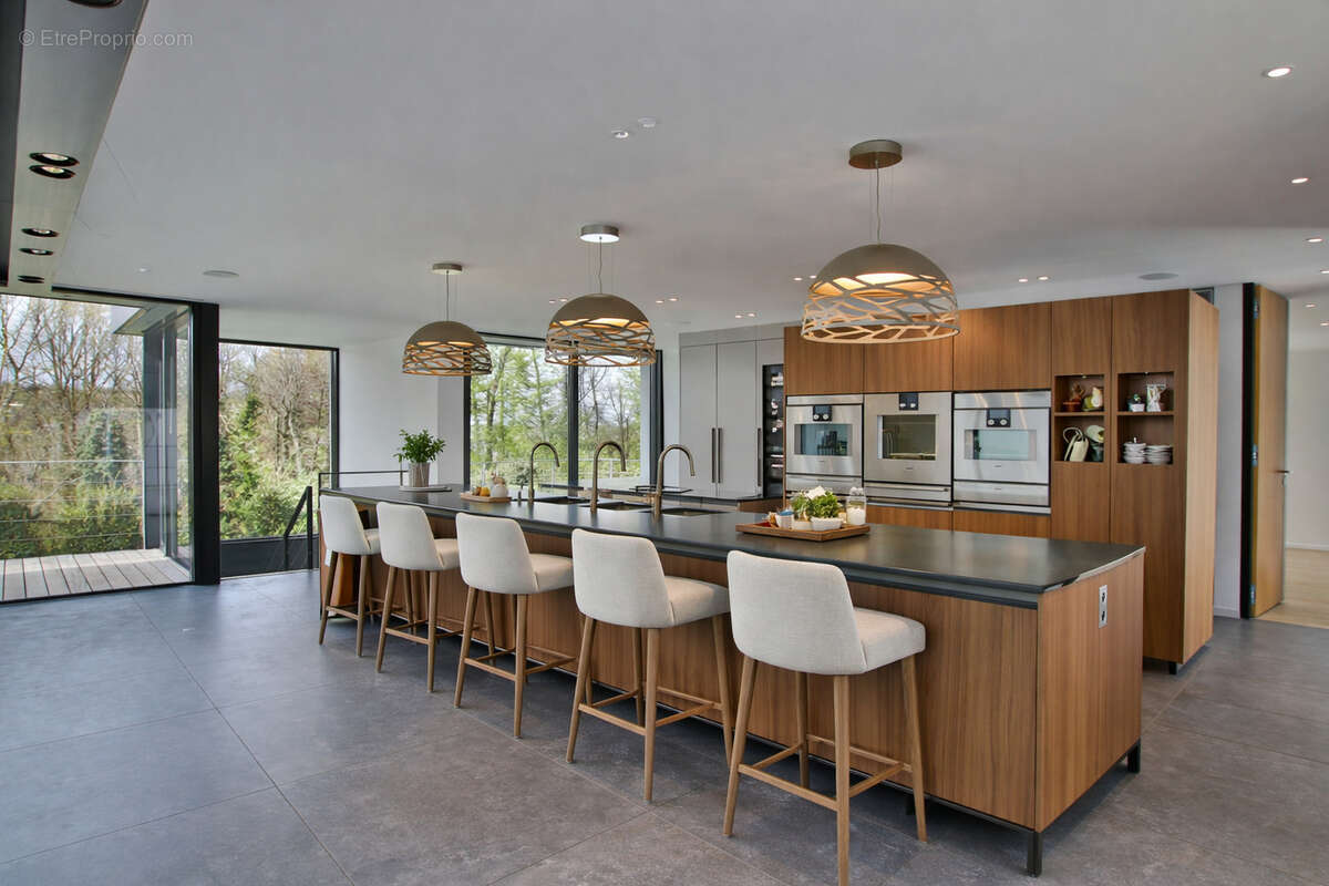 Maison à VILLE-D'AVRAY