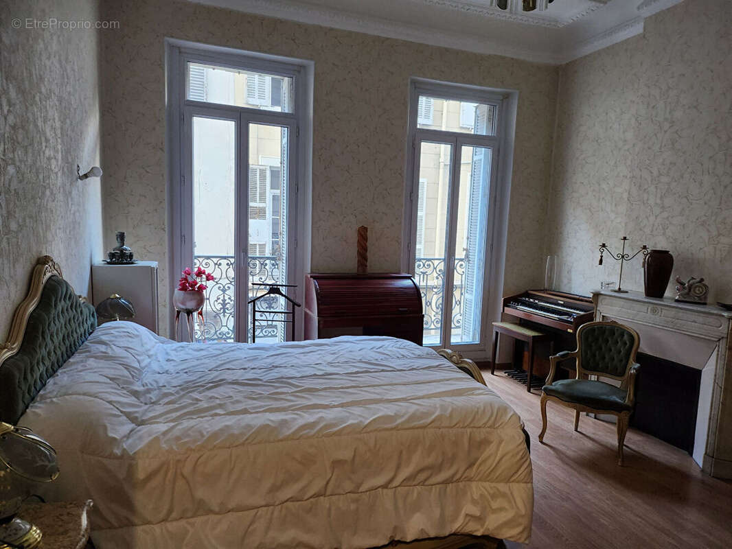 Appartement à MARSEILLE-6E