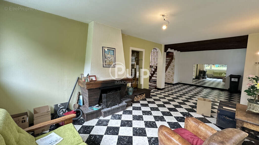 Maison à BRUAY-LA-BUISSIERE